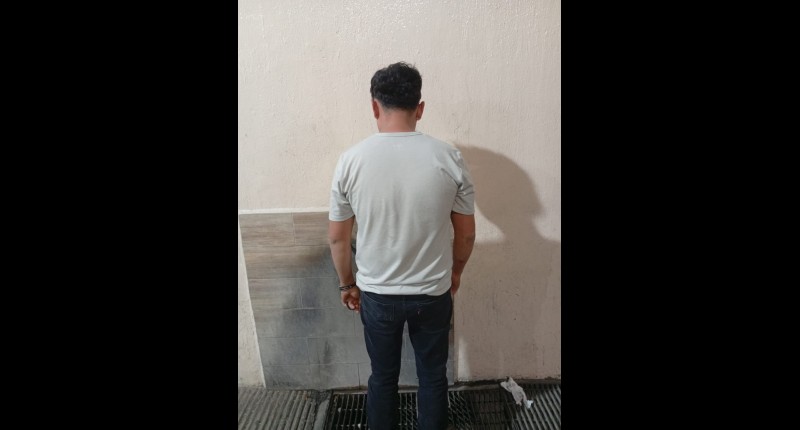 QUERÍAN ENTRAR AL PANTEÓN CUANDO ESTE YA HABÍA CERRADO Y AGREDIERON A POLICÍA