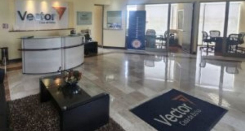 CNBV RETIRA LICENCIA A VECTOR CASA DE BOLSA DE ALFONSO ROMO POR PRESUNTO LAVADO DE DINERO