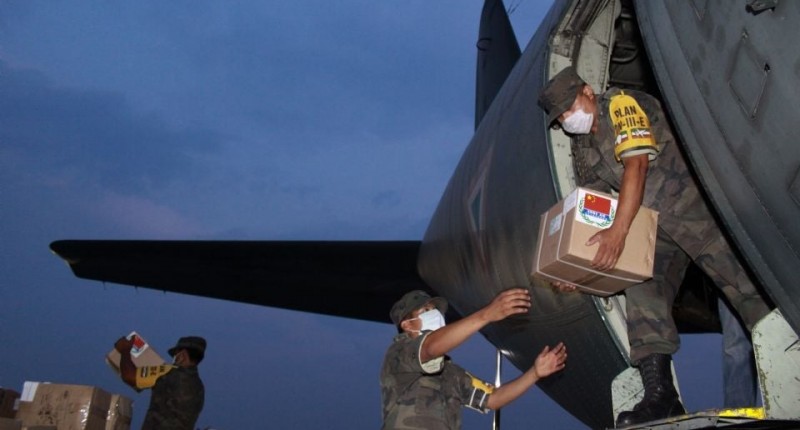 SHEINBAUM OFRECE PUENTE AÉREO A CUBA ANTE CRISIS ENERGÉTICA: `SI LO PIDE, HABRÍA CONDICIONES`