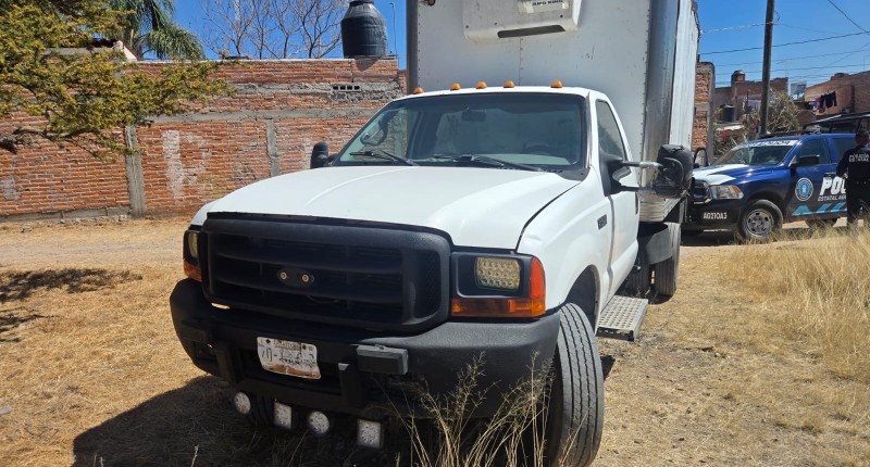 RECUPERAN EN AGUASCALIENTES CAMIONETA ROBADA