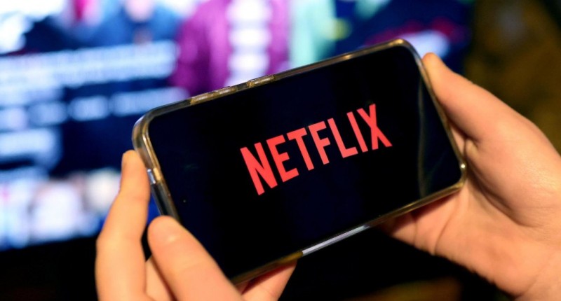 NETFLIX SE RETIRA DE LA BATALLA POR LA COMPRA DE WARNER TRAS LA NUEVA OFERTA DE PARAMOUNT