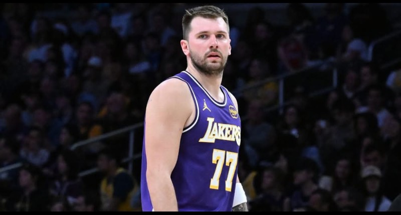 LUKA DONCIC, ESTRELLA DE LOS LAKERS MULTADO CON 50 MIL DLS POR INSULTAR A UN ÁRBITRO