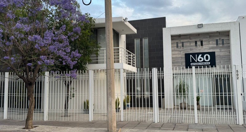 OTRO `POLICÍA´ DE SEGURIDAD PRIVADA  ALLANÓ OTRA NOTARÍA EN AGS ESTE DOMINGO 