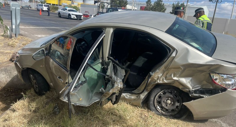 ACCIDENTE EN EL LLANO DEJÓ TRES LESIONADOS 