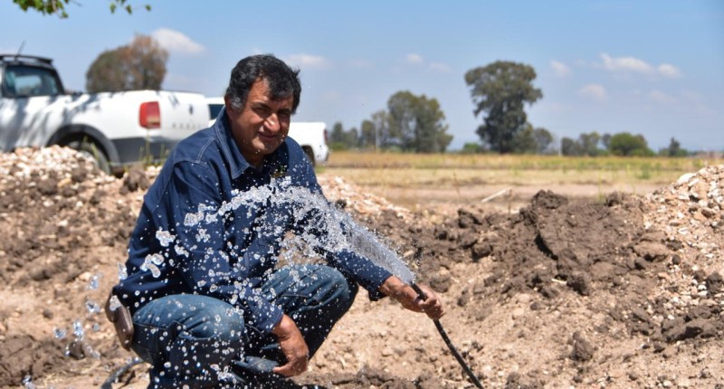 DISTRITO DE RIEGO 001 DE AGS BENEFICIA A MÁS DE 180 PRODUCTORES, UNO DE ELLOS, EL SEÑOR MANUEL