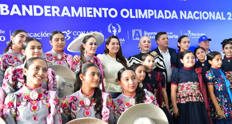 TERE JIMÉNEZ ABANDERA A DEPORTISTAS QUE REPRESENTARÁN A AGUASCALIENTES EN LA OLIMPIADA NACIONAL CONADE 2026