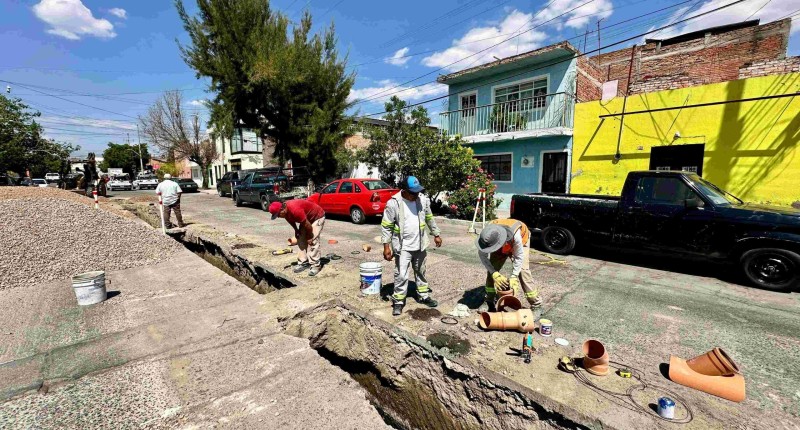 IMPULSA ALCALDE DE AGS, LEO MONTAÑEZ,  RENOVACIÓN DE LA RED DE ALCANTARILLADO EN LA COLONIA DEL TRABAJO