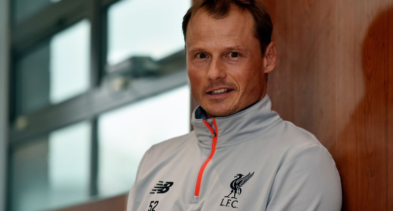 MUERE A LOS 48 AÑOS ALEX MANNIGER, EXPORTERO DEL ARSENAL Y JUVENTUS; SU AUTO FUE ARROLLADO POR EL TREN