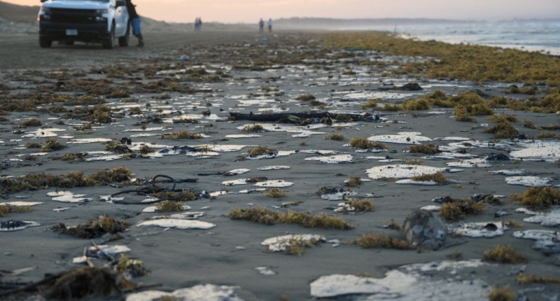 PEMEX: FUGA EN DUCTO PROVOCÓ DERRAME DE HIDROCARBURO EN EL GOLFO DE MÉXICO