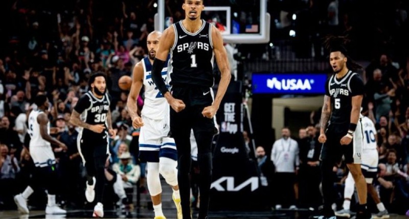 SAN ANTONIO SPURS GANA CON CONTUNDENCIA Y SE PONE 3-2