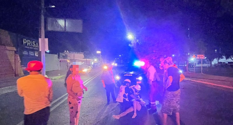 ADOLESCENTE RESULTÓ LESIONADA TRAS CAER DE MOTOCICLETA EN AVENIDA RUIZ CORTINES, EN AGS