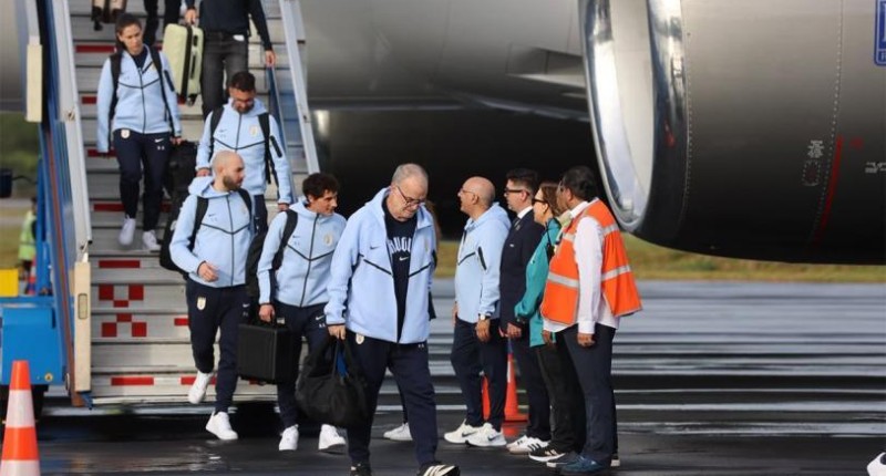 LLEGÓ LA SELECCIÓN DE URUGUAY A CANCÚN, SEDE DE SU CUARTEL GENERAL DURANTE EL MUNDIAL