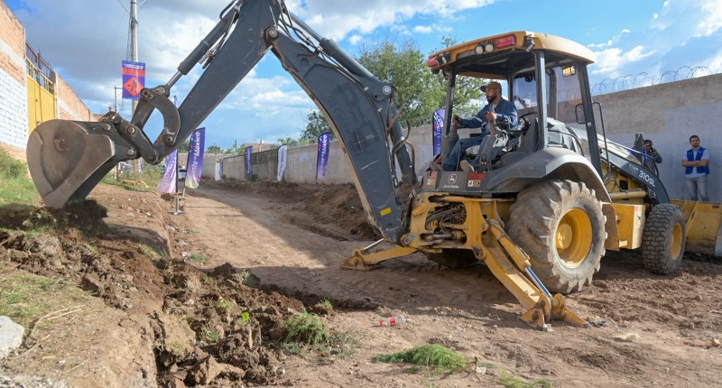 CON UNA INVERSIÓN DE 10.9 MDP EL GOBIERNO DEL ESTADO DE AGS ARRANCÓ OBRA DE VIALIDAD CON PAVIMENTO HIDRÁULICO EN EL PALOMINO DENA 