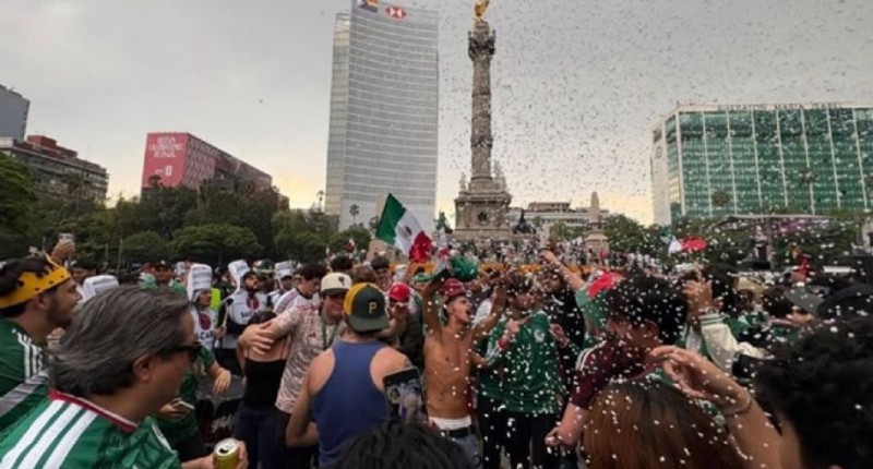 FIESTA NACIONAL TRICOLOR: AFICIONADOS CELEBRAN EL TRIUNFO DE LA SELECCIÓN MEXICANA EN EL ÁNGEL DE LA INDEPENDENCIA, LA MINERVA Y MÁS LUGARES DEL PAÍS