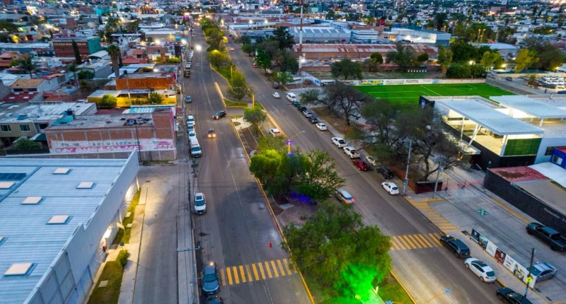 ENTREGA ALCALDE DE AGS, LEO MONTAÑEZ, REHABILITACIÓN DE CAMELLÓN EN LA AV. MAHATMA GANDHI