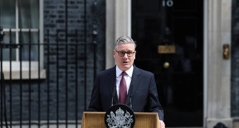 KEIR STARMER RENUNCIA COMO PRIMER MINISTRO DEL REINO UNIDO; RECONOCE PÉRDIDA DE CONFIANZA POR PARTE DEL PARTIDO LABORISTA