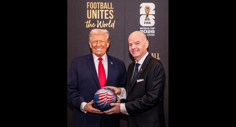 TRUMP SE FESTEJA A SÍ MISMO POR HABER LOGRADO QUE LE QUITARAN TARJETA ROJA A FUTBOLISTA ESTADOUNIDENSE