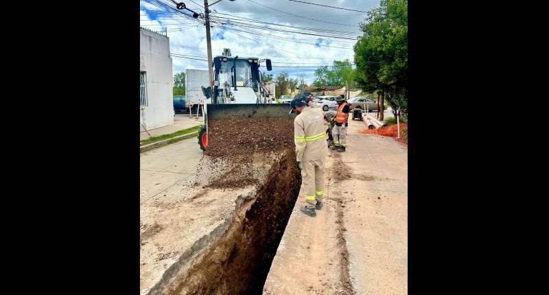 IMPULSA ALCALDE DE AGS, LEO MONTAÑEZ, PROYECTO DE RENOVACIÓN DE RED SANITARIA EN EL FRACCIONAMIENTO JOSÉ LÓPEZ PORTILLO