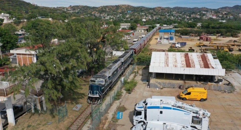EL FRACASO DEL TREN INTEROCEÁNICO: EN DOS AÑOS DE OPERACIÓN APENAS CONSIGUIÓ 13 CLIENTES