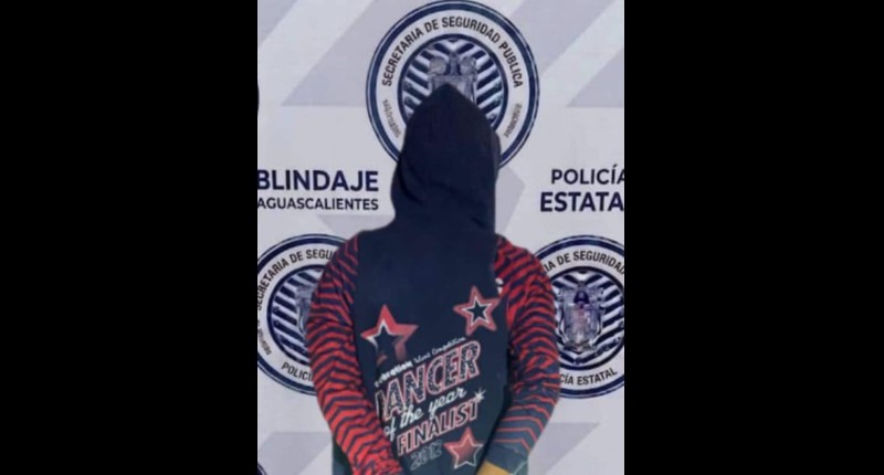 DOS DETENIDOS TRAS COMETER UN ROBO A PUNTA DE PISTOLA EN UNA  TIENDA DE CONVENIENCIA EN JESÚS MARÍA, AGS