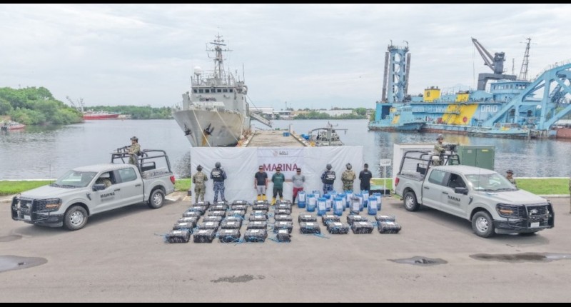 ASEGURAN LANCHA EN LA QUE TRANSPORTABAN MÁS DE UNA TONELADA DE COCAÍNA EN COSTAS DE CHIAPAS: ES LA SEGUNDA EN EL MES