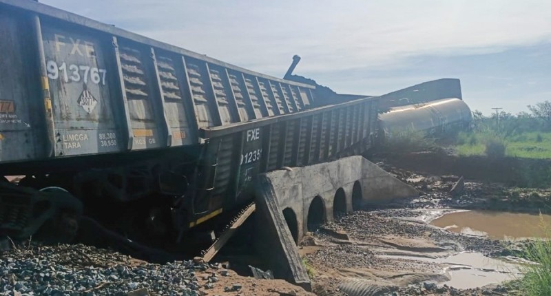 DESCARRILAMIENTO DE TREN EN SONORA PROVOCA DERRAME DE 59 MIL LITROS DE HIDROSULFURO DE SODIO 