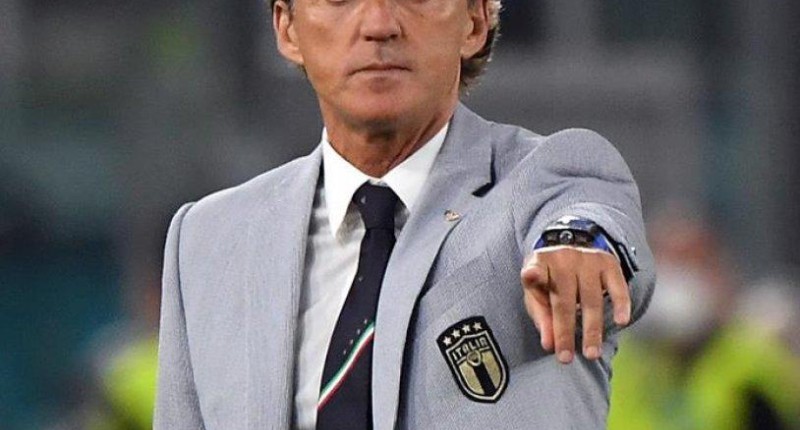 ROBERTO MANCINI ES EL NUEVO SELECCIONADOR DE ITALIA TRAS EL RECHAZO DE PIRLO POR SU RELACIÓN CON CASA RUSA DE APUESTAS