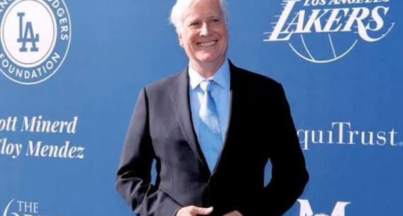 ENTRE IMPUESTOS, INTERESES, COMISIONES Y SOCIOS, LA GANANCIA DE LA VENTA DE LAKERS FUE DE 400 MDD PARA MARK WALTER