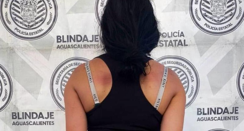 DETIENEN EN CALVILLO A MUJER QUE AGREDIÓ CON UN PUÑAL A SU PAREJA