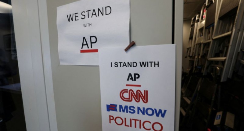 FOX, ABC, CBS Y NBC SUSPENDEN COBERTURA A TRUMP TRAS VETO A MEDIOS