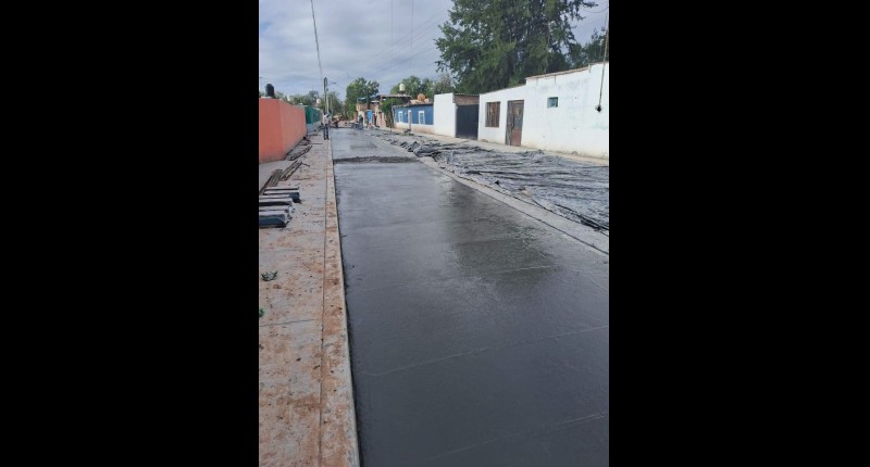 LA CALLE FELIPE ÁNGELES DE LA COMUNIDAD LA VICTORIA, EN TEPEZALÁ,  EN LA ETAPA FINAL PARA SU ENTREGA