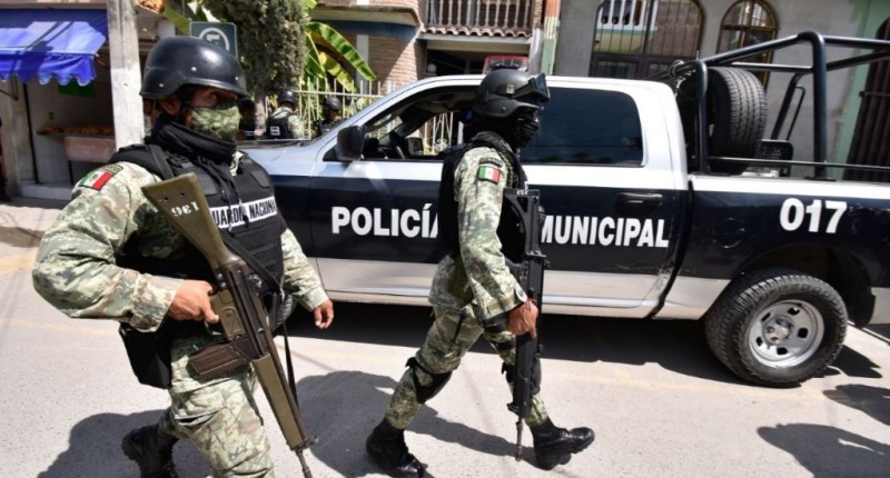 SUJETOS ARMADOS IRRUMPEN EN ESCUELA SECUNDARIA DE COAHUILA: MATAN A LA SUBDIRECTORA Y HIEREN A TRES PERSONAS MÁS