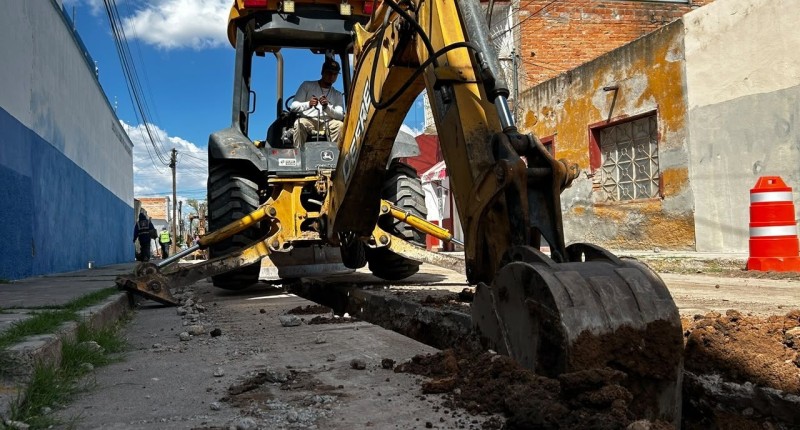 MUNICIPIO DE AGS RENUEVA RED DE AGUA POTABLE EN BENEFICIO DE FAMILIAS DE LA ALTAVISTA, MIRAVALLE, BUENOS AIRES Y DEL CARMEN