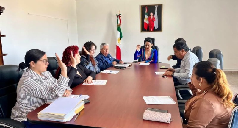 REALIZA CABILDO DE TEPEZALÁ SESIÓN DE TRABAJO PARA IMPULSAR EL DESARROLLO MUNICIPAL