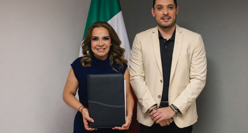 DANIEL ROMO ENTREGA EL PROYECTO DE LEY DE INGRESOS DE CALVILLO PARA EL EJERCICIO FISCAL 2027 AL CONGRESO DEL ESTADO DE AGS